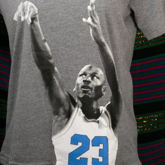 Michael Jordan Graphic Tshirt - Picture 2 of 4